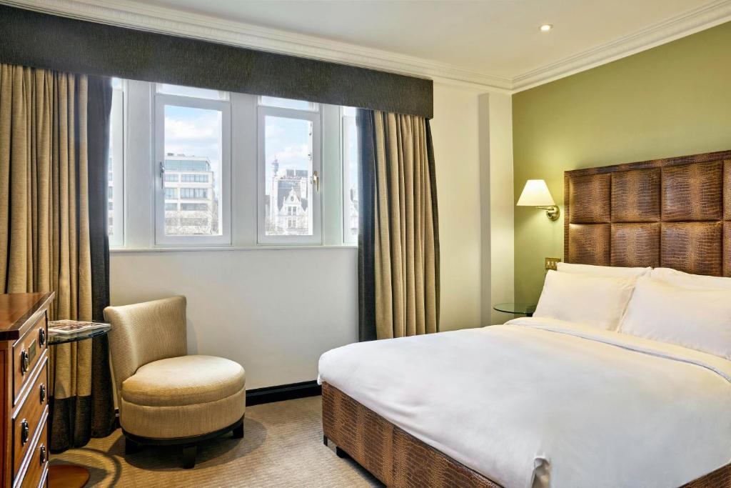 Radisson Blu Hotel, London Leicester Square photo