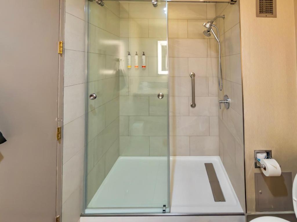 Moody Gardens Hotel Spa and Convention Center - 