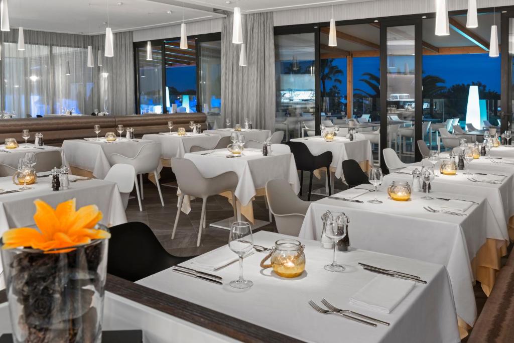 Restaurace v ubytování Elba Premium Suites - Adults Only