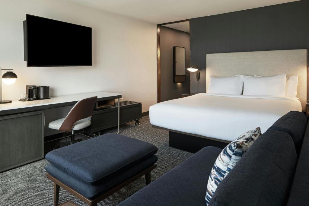 Hotel Chino Hills - 
