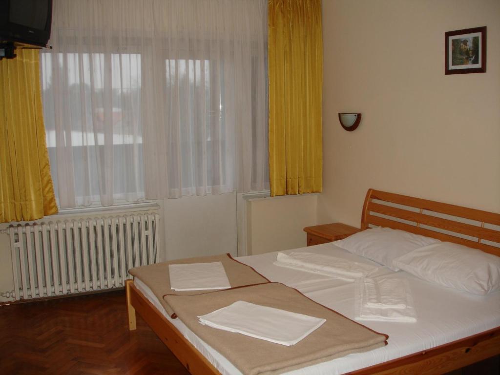 Rooms Bijela Ruža - Triple Room
