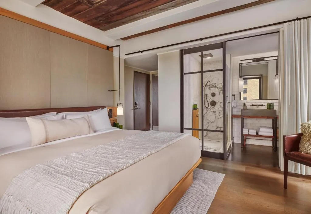 Superior King Room with Park View