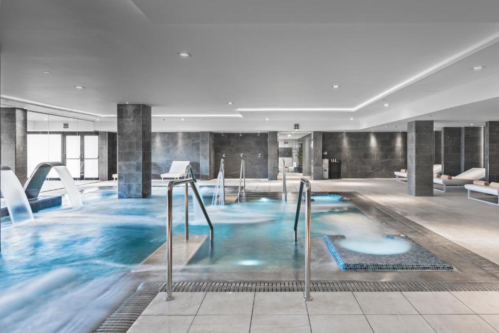 Bazén v ubytování Elba Premium Suites - Adults Only nebo v jeho okolí