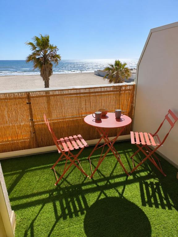 Cosy studio vue mer avec clim