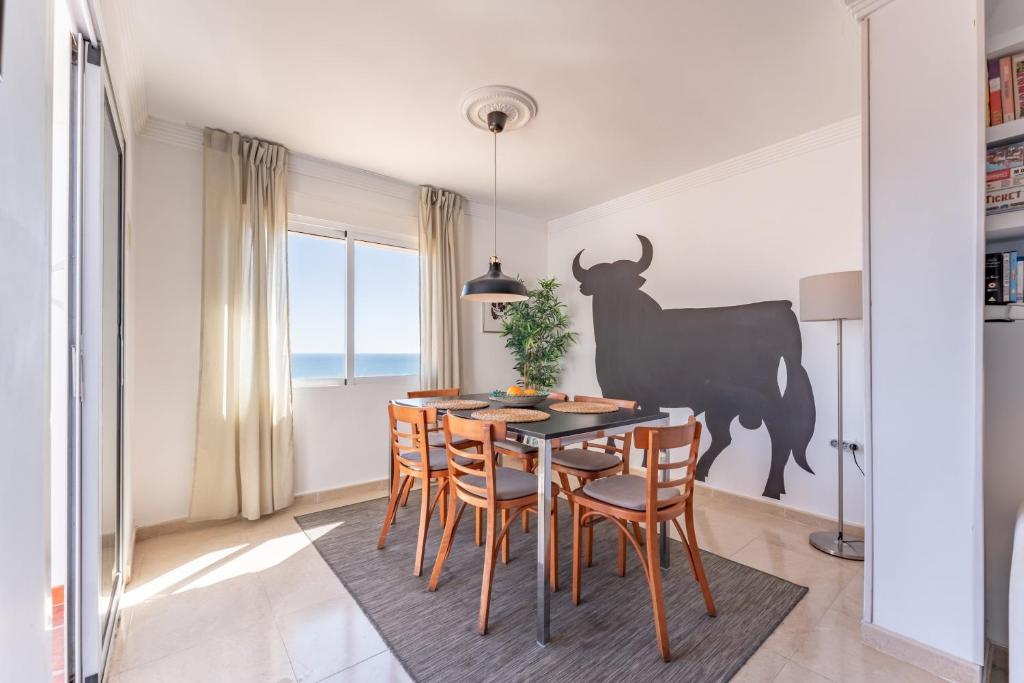 Apartment with Panoramic Sea views - Pass the Keys