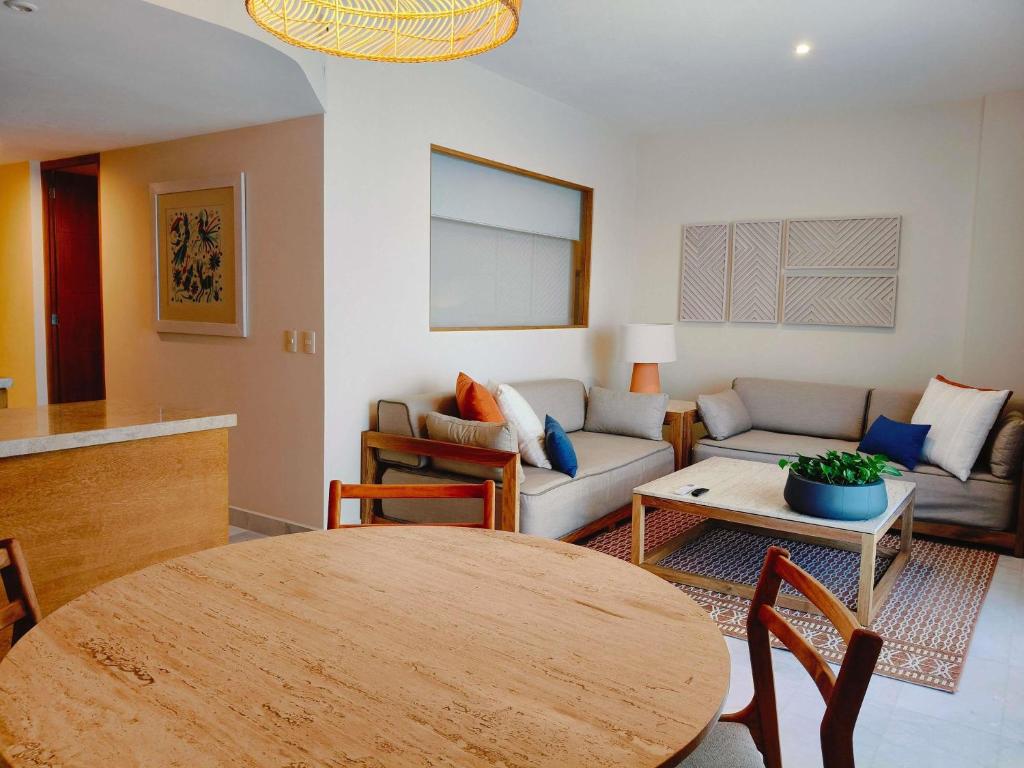 Park Royal Mazatlán - Superior Suite With Two Double Beds