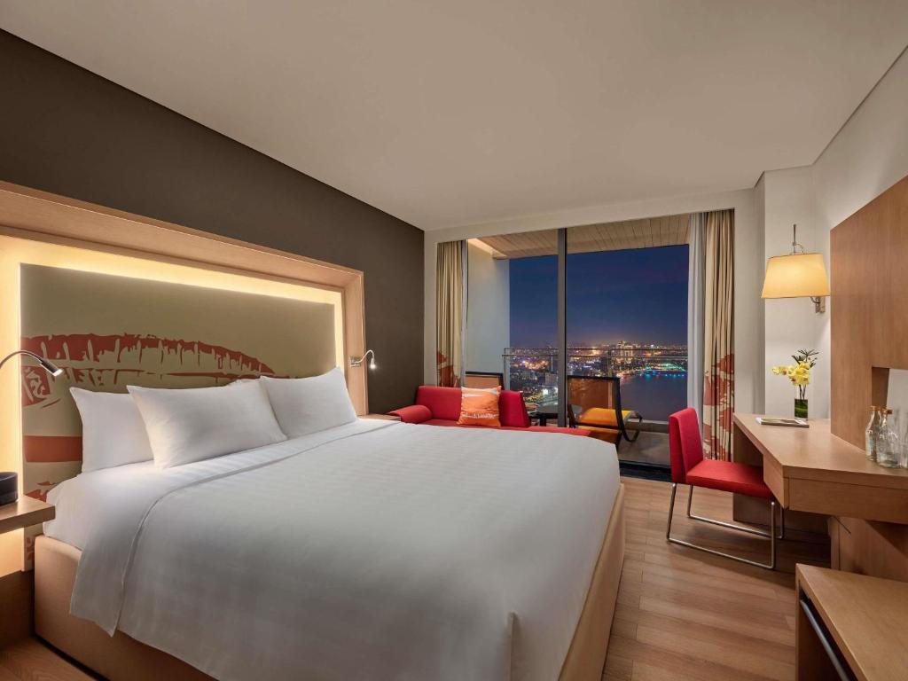 Phòng Executive Có Giường Cỡ King Kèm Ban Công Và Tầm Nhìn Ra Sông Hàn - Quyền Sử Dụng Executive Lounge
