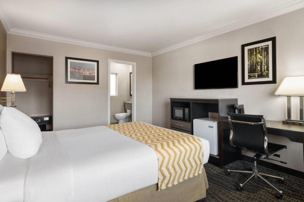 Travelodge by Wyndham Eureka photo