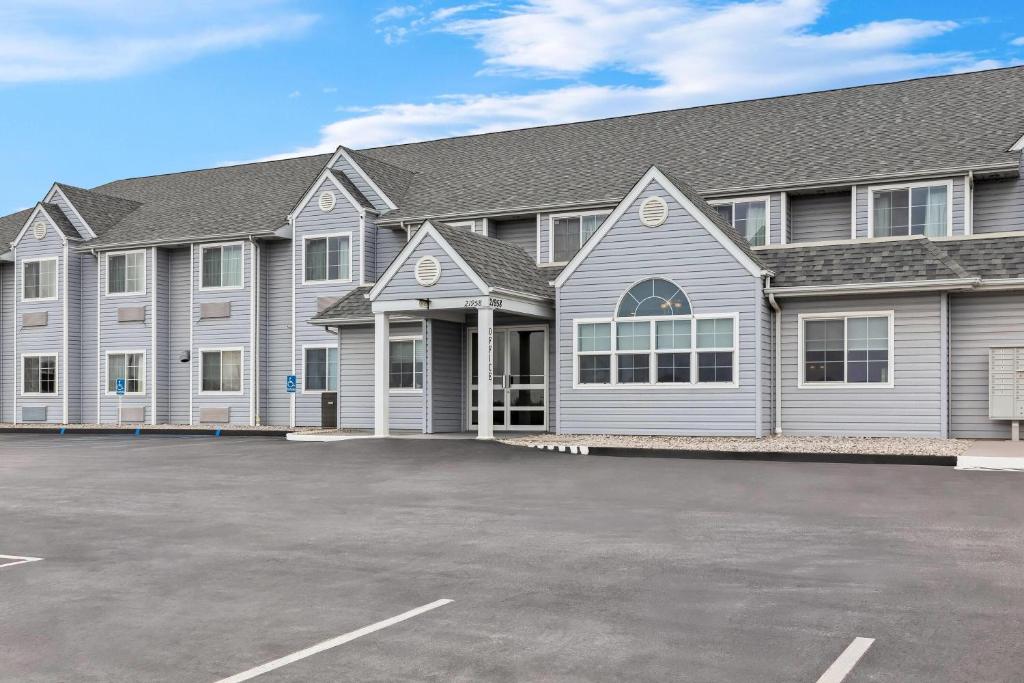 Microtel Inn & Suites by Wyndham Sainte Genevieve - Housity