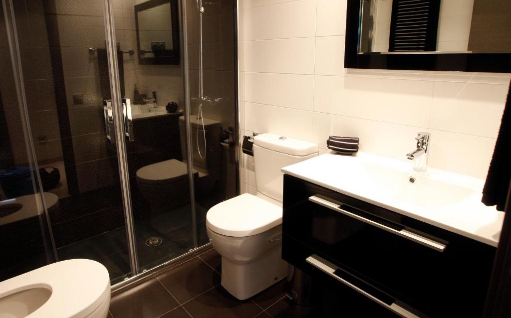 Koupelna v ubytování Apartamentos Real Lleida