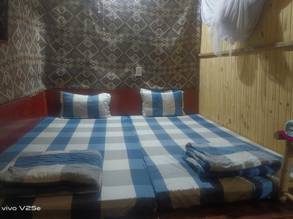 Quang Thuận Bản Giốc Homestay - Camera Doppia Con Bagno In Comune