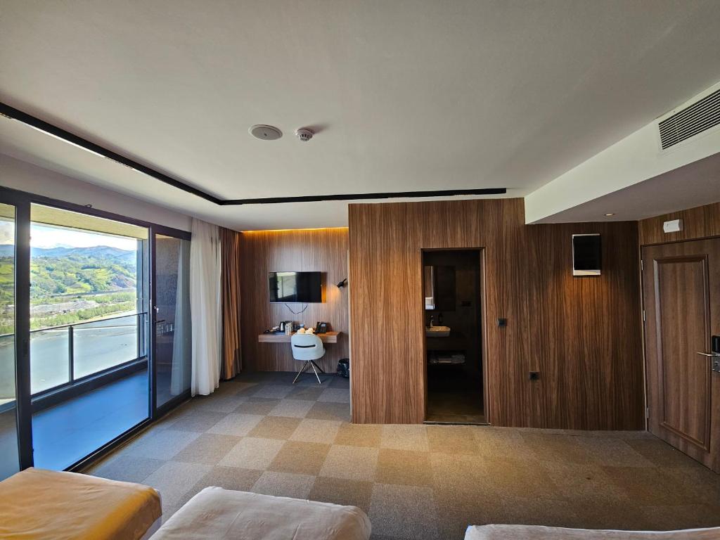 Rossi Luxury Hotel - Vierbettzimmer Mit Meerblick