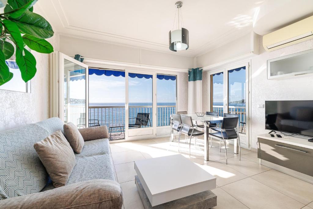 MYN3 - Beautiful modern 2BDR apartment, with sea view