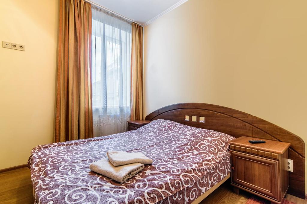 Apartment On Yana Zhizhky - Appartement De Deux Chambres