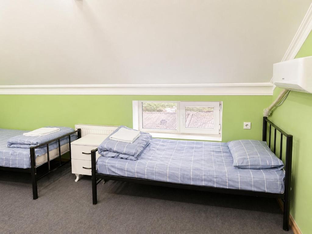 Smile Hostel - Camera Tripla Con Bagno In Comune