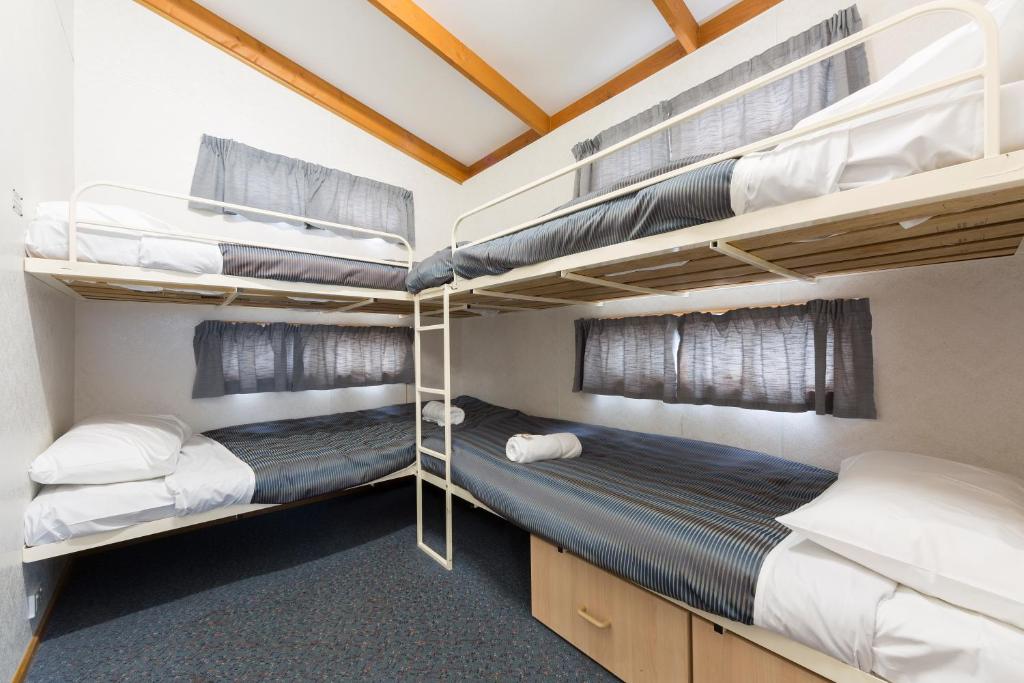 Alivio Tourist Park Canberra - Cabine Premium Wattle Glen (2 Chambres)