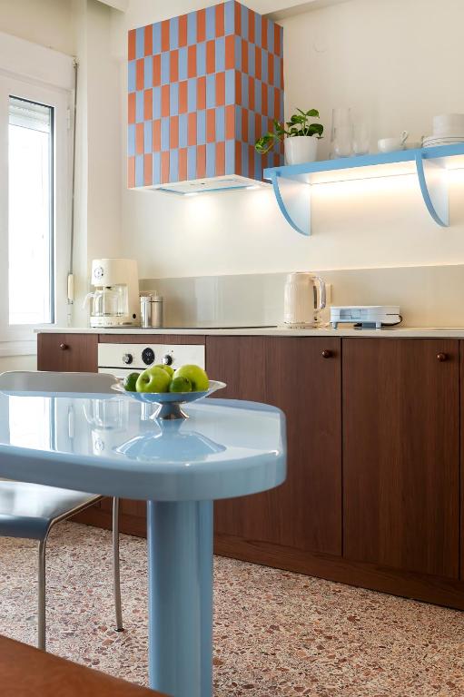 Classy Retro Apartment Proxenou Kormila