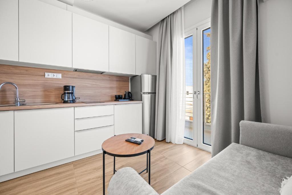 Urban Luxury Apartment in Central Heraklion With Balcony View
