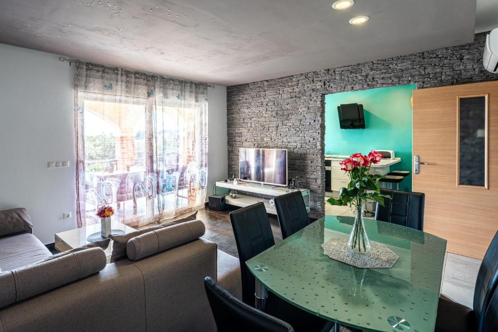Brick & Blue Residence
