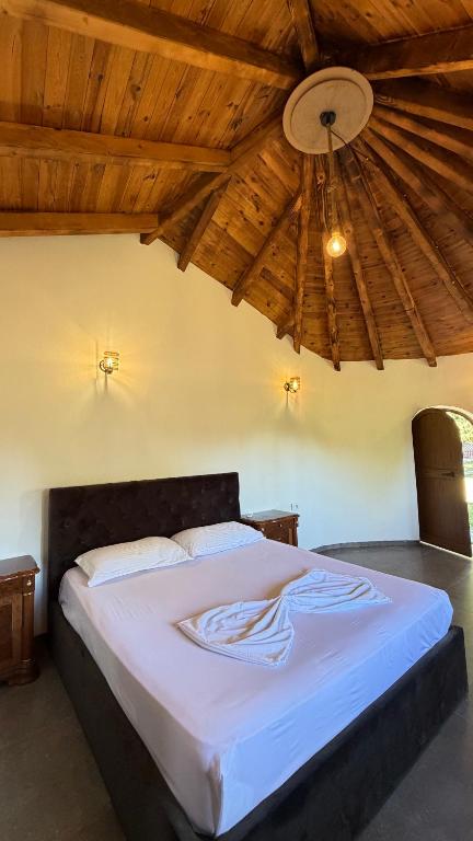 Windmill Shkodra Gesthouse Camping & Grill - 