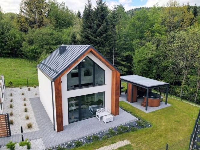 an overhead view of a tiny house in a garden at KLIMKOWSKA osada in Klimkówka