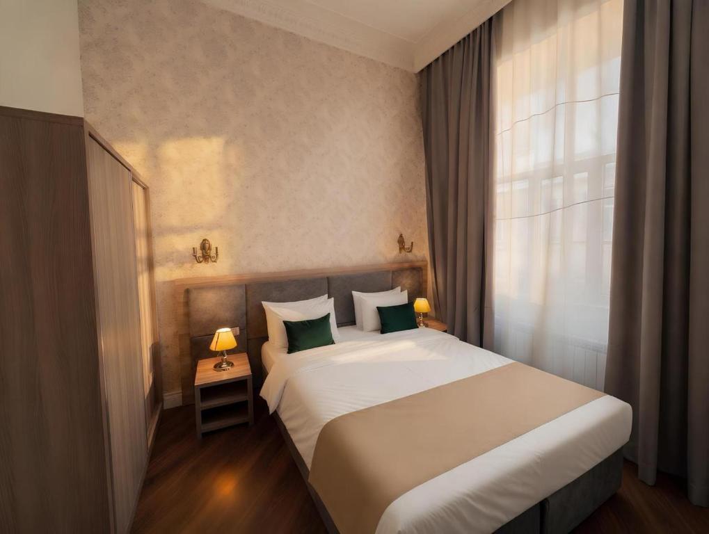 Nizami street grand apartment در باکو