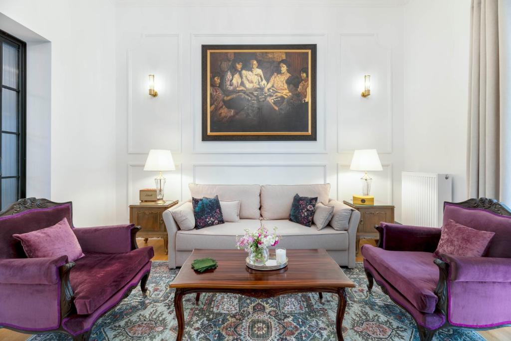 Historic Athens Home with Heated Plunge Pool