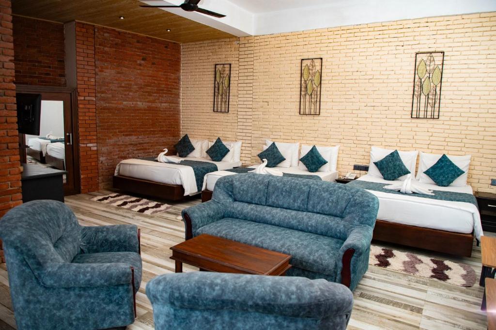Hillcrest Ella - Family Room - Disability Access