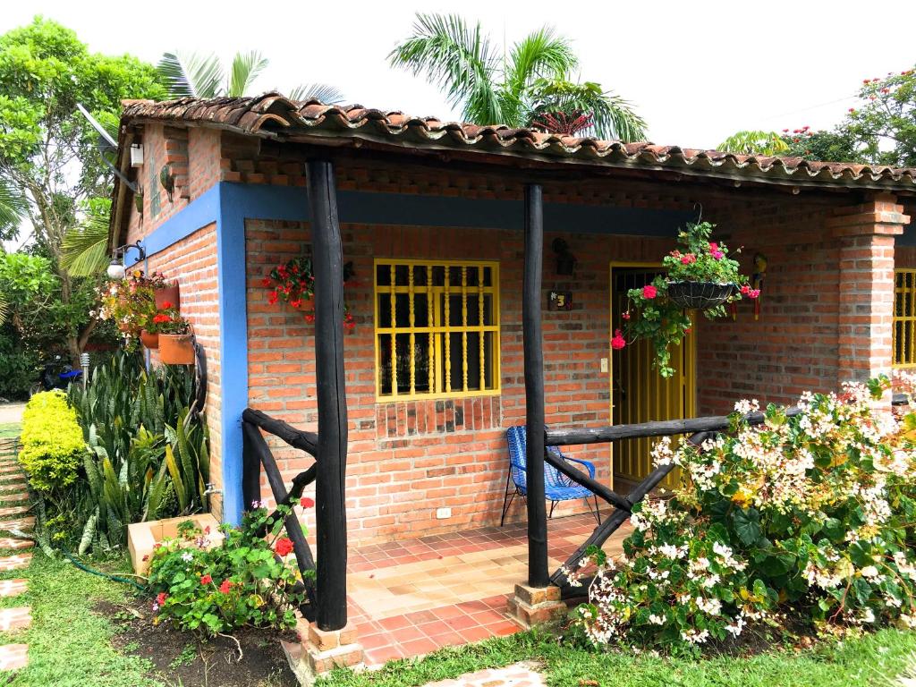 Jardí fora de Cabañas La Carolina - Mesa de Los Santos