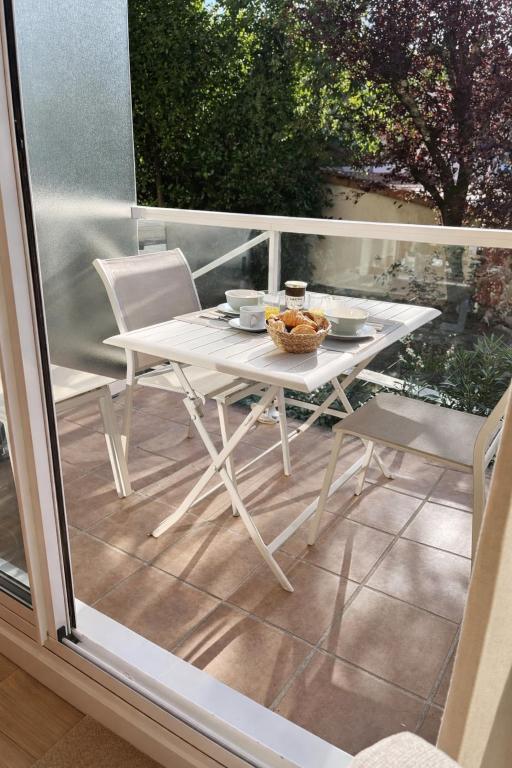 T2 au calme avec balcon et parking privé