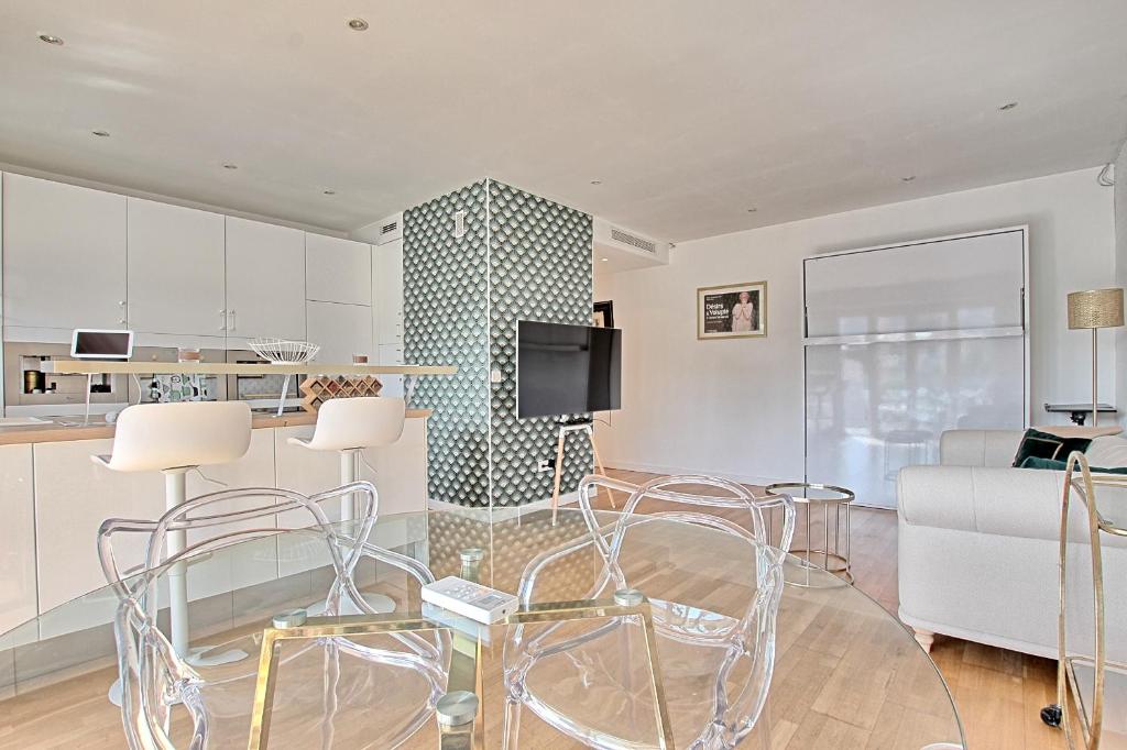 Appartement Le Cannet, proche centre ville - One-Bedroom Apartment With Garden View