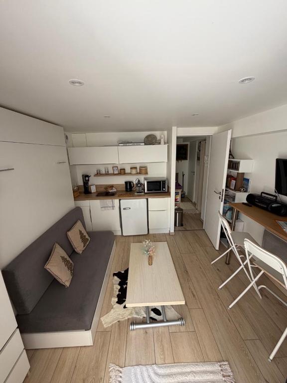 Le Patio de la Tour ! Studio 1 chambre avec SAUNA PRIVE sur le remblai 20m Plage