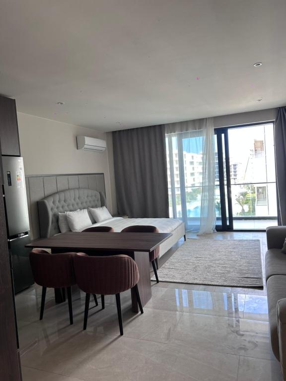 تصویر اتاق‌های Sea Breeze Park Residence 2 , Studio with a balcony ,pool view near waterpark and circus - تصویر ۲
