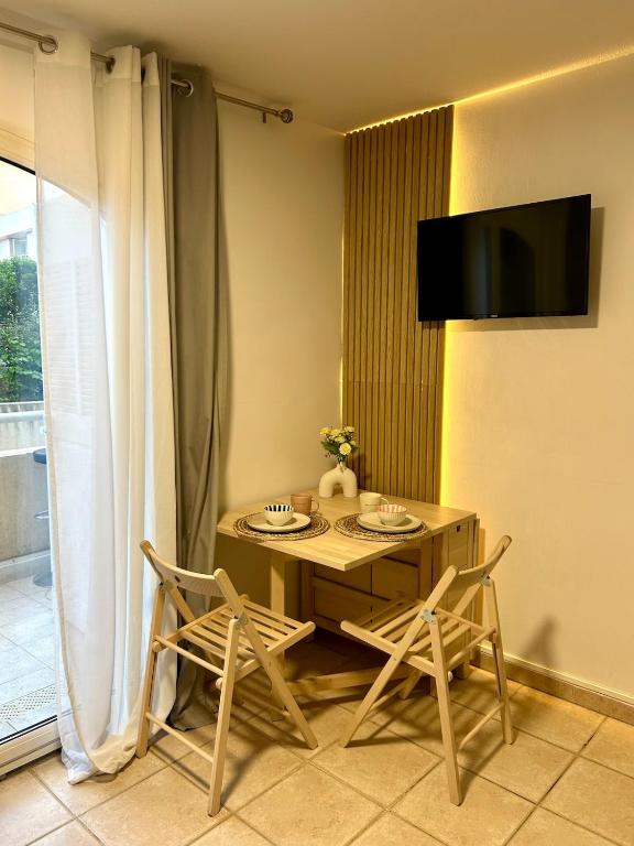 Nice - Studio Cosy Le rouge avec terrasse