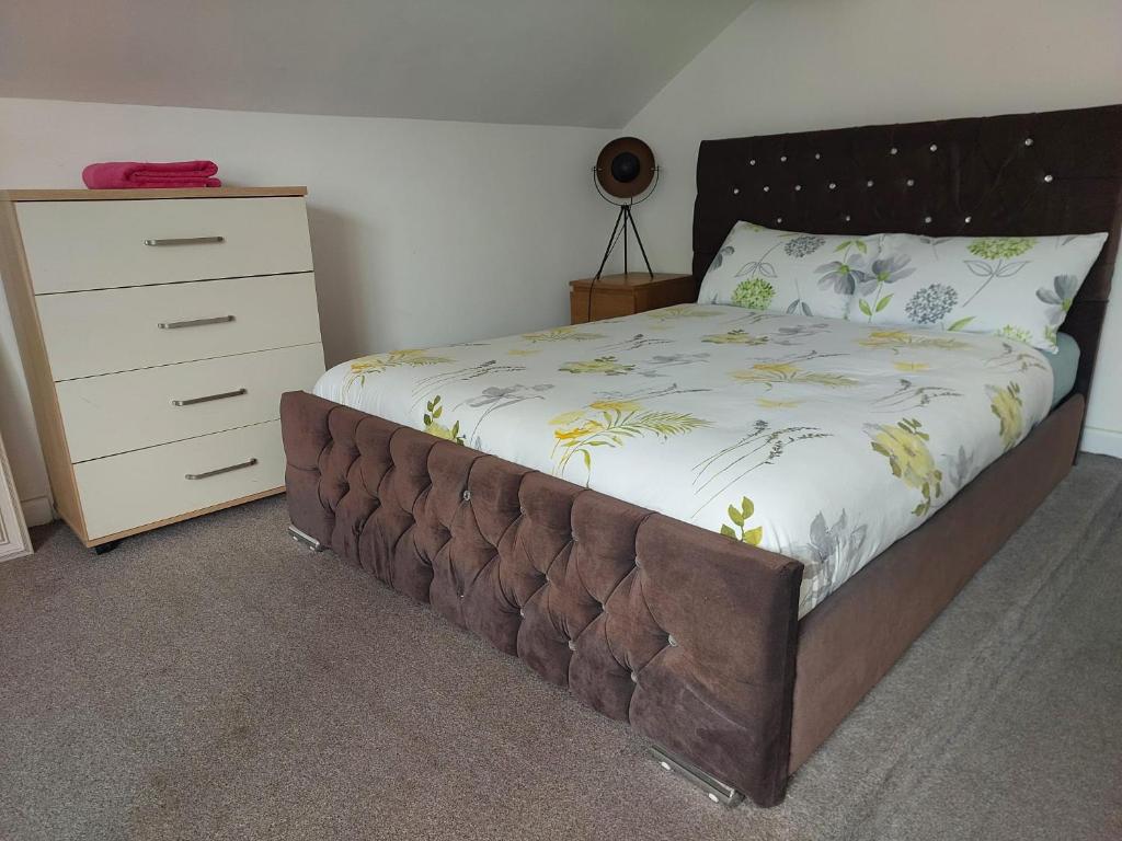 Bethel Apartments - King Room