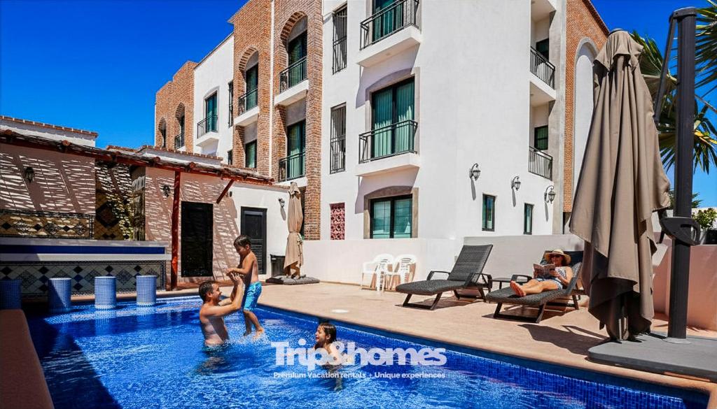 Piscina a Casa Naya - 2BR Condo, Pool, Rooftop & Central o a prop