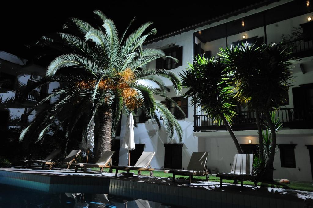 Bazén v ubytování Elli Hotel nebo v jeho okolí