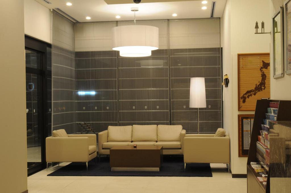 Posezení v ubytování Hotel Sunroute Kumagaya Station
