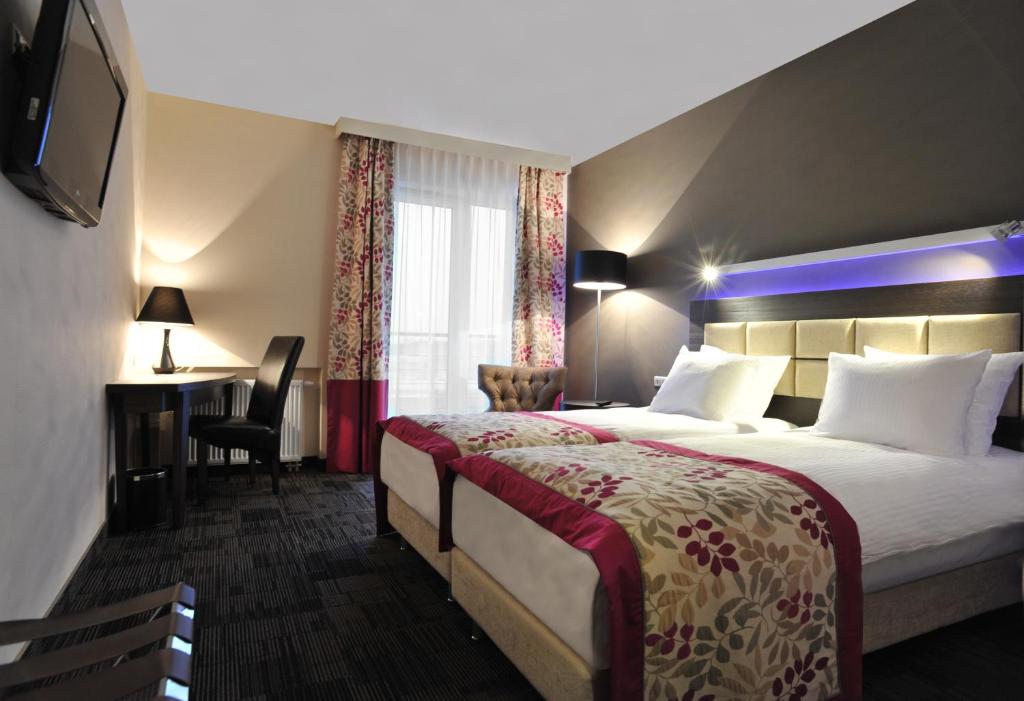 Hotel 3 Trio - Resim 13