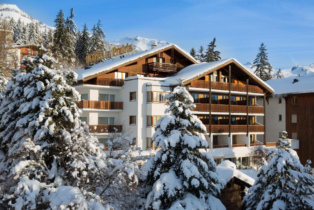 Hotel La Prairie v zimě