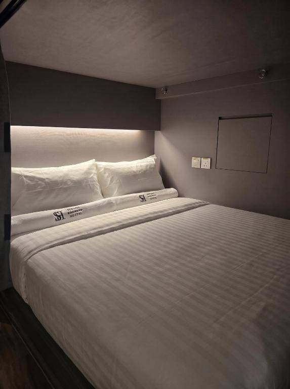تصویر اتاق‌های Straits Heritage Hostel - تصویر ۲