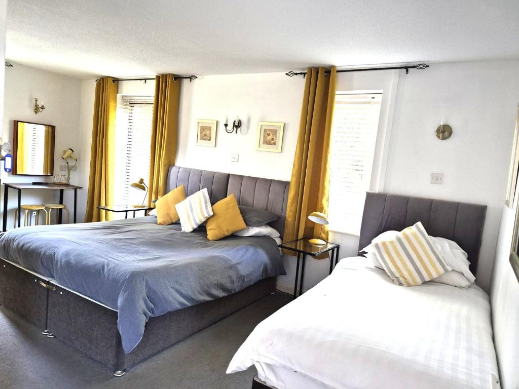 Castle View Hotel - Twin Room