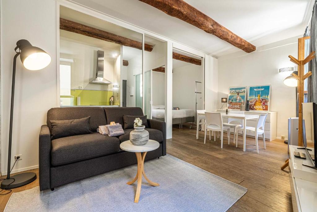 Charming 1-bedroom apartment with AC close Palais