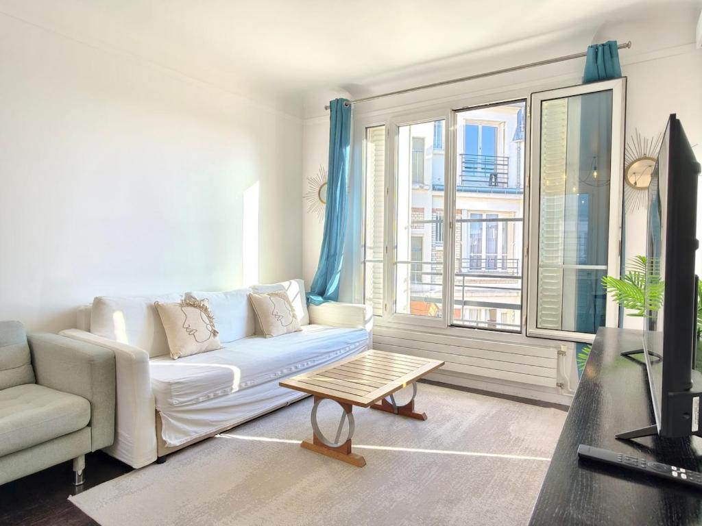 70m2 Spacious 2BR for 6 guests near Opera with Elevator