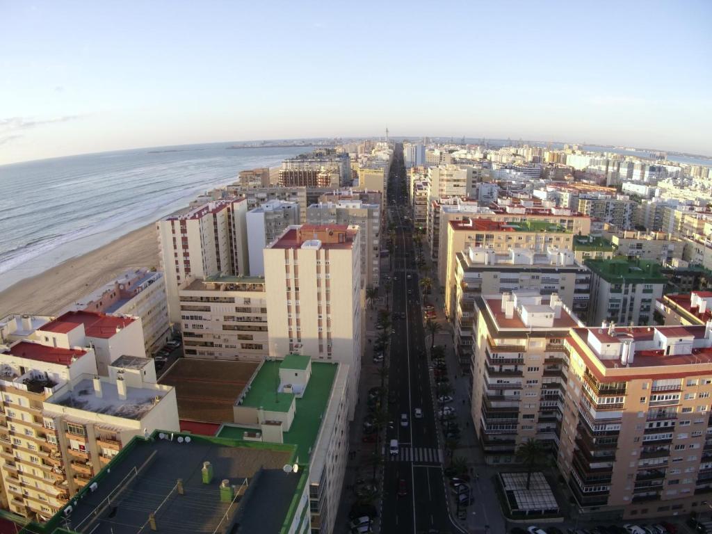 Nespecifikovaný výhled na destinaci Cádiz nebo výhled na město při pohledu z apartmánu