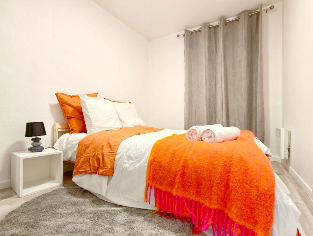 35m2 Marais 2BR Apartment near Pompidou and Metro N3-85b