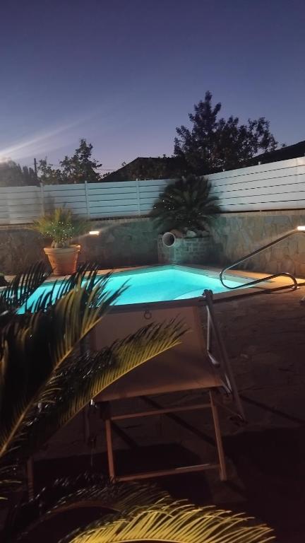 B&B Zurro " con piscina e relax vicino al mare"
