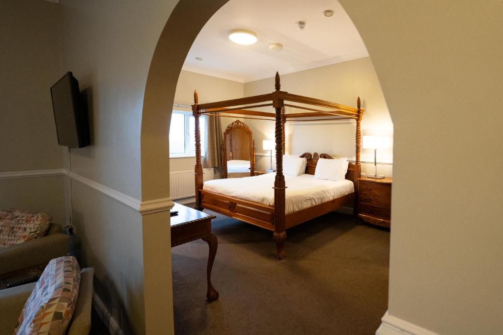Southview Park Hotel - 