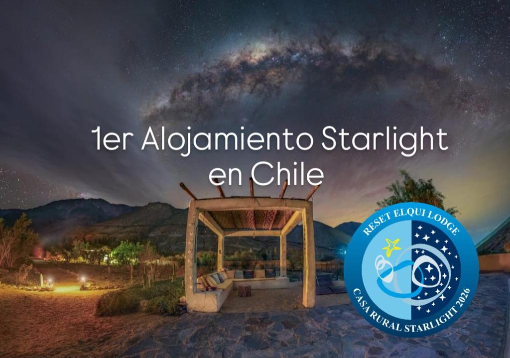a picture of a starry night with the text her albuquerque starlight at Reset Elqui in Alcoguaz
