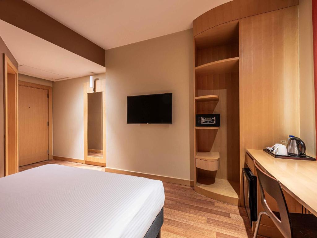 ALMSAKN ALOLA HOTEL COMPANY 